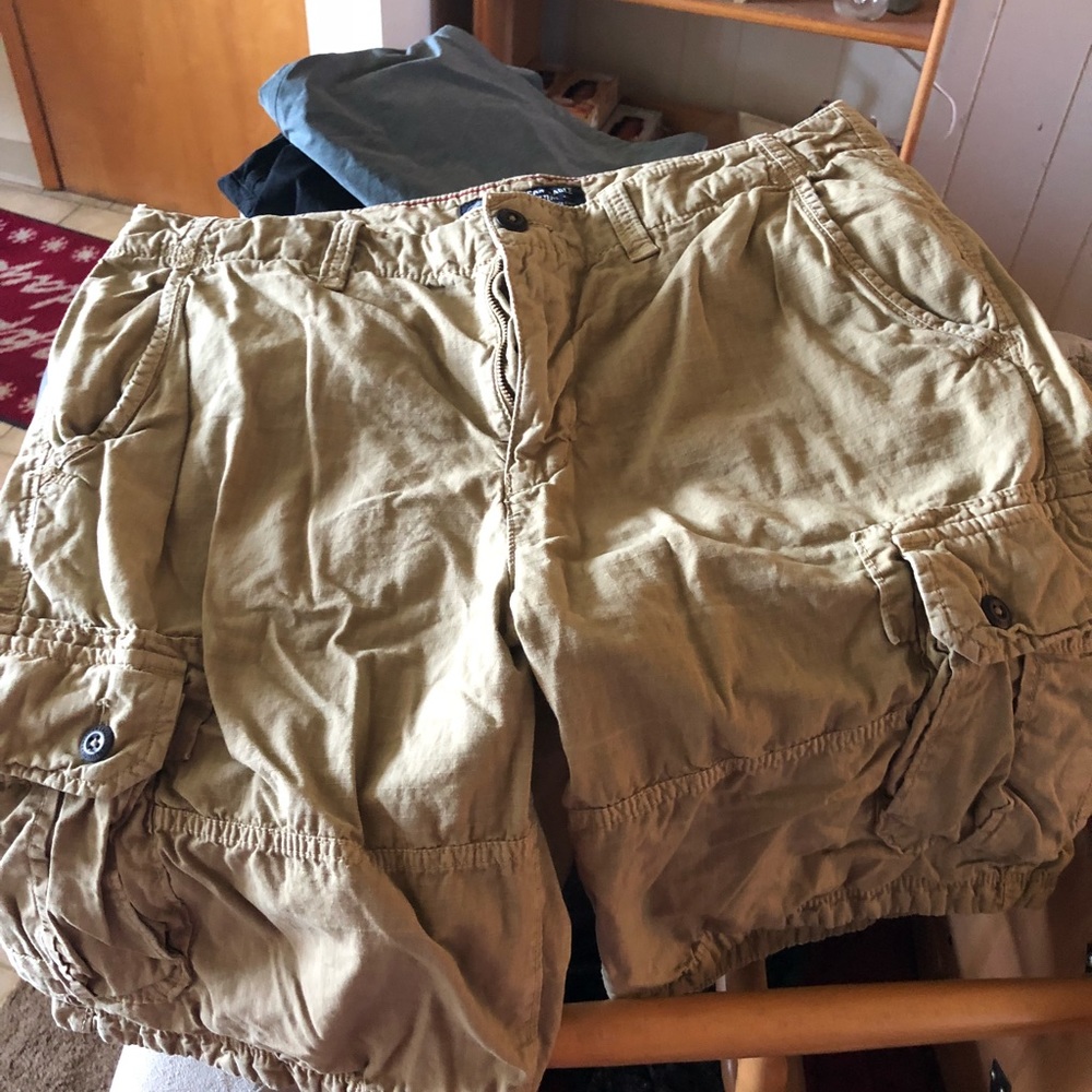 American Eagle Cargo shorts